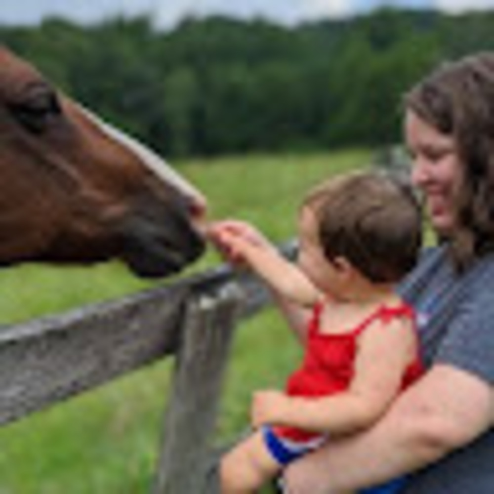 Meet your Posher, Leah